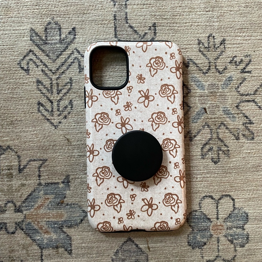 iPhone 11 Floral Phone Case with Grip - Brown
